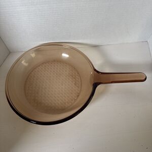Corning Pyrex "Vision Amber" Open 10 Inch Skillet Textured Bottom